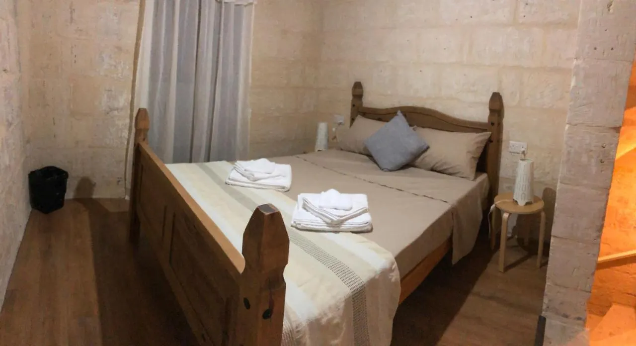 דירות Floriana Cosy Townhouse מלטה