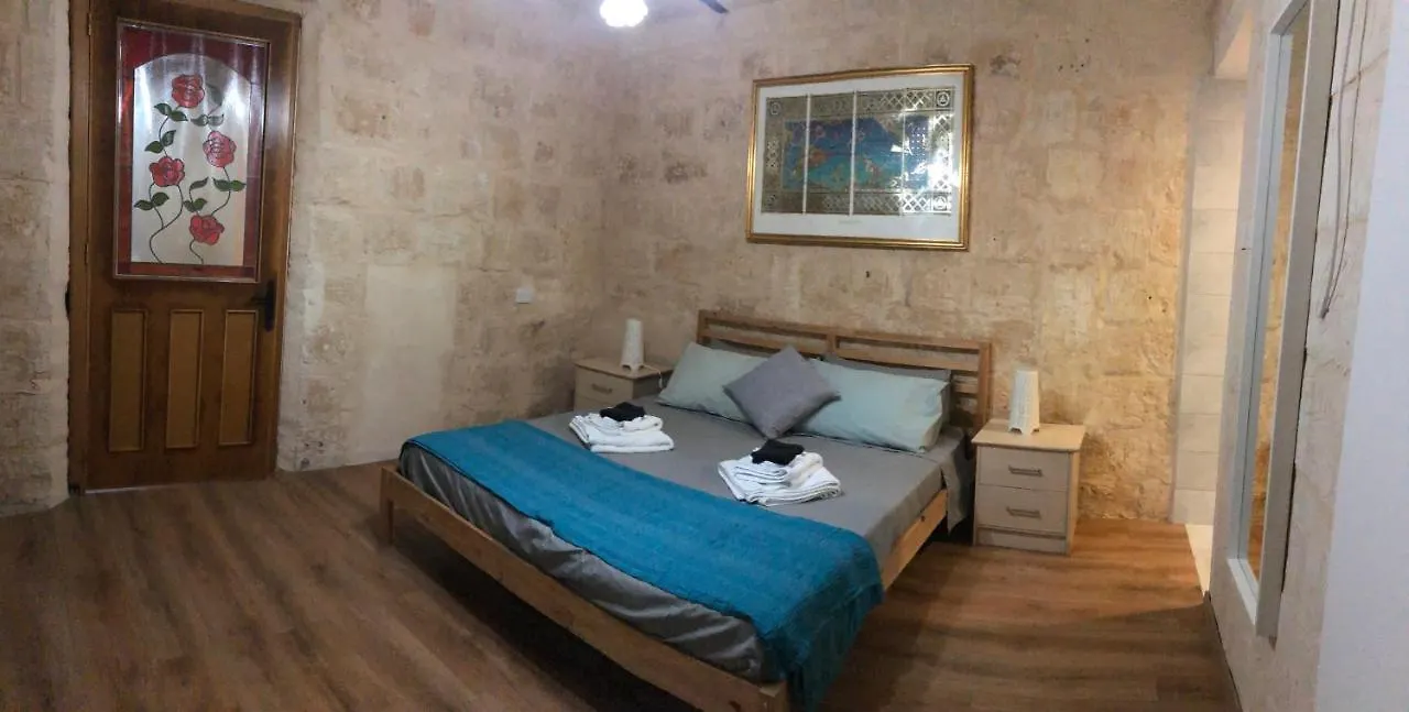 דירות Floriana Cosy Townhouse